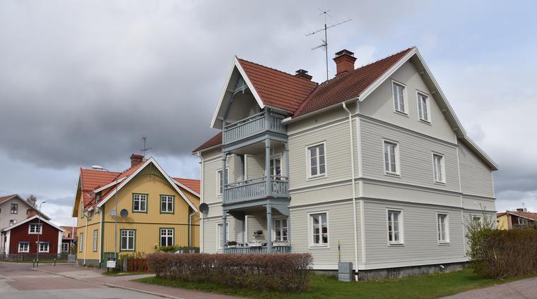 Det före detta affärs– och bostadshuset på Tregården 4 .