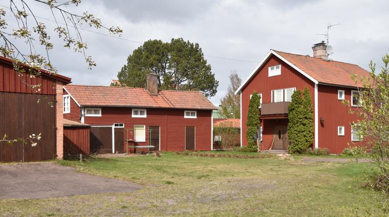 Uthusbyggnader kvarteret Tregården.