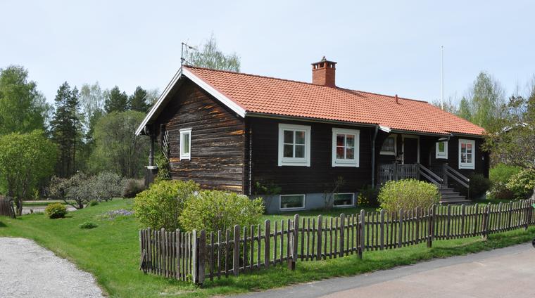 Bilden visar en timmervilla i Käringbergsområdet.