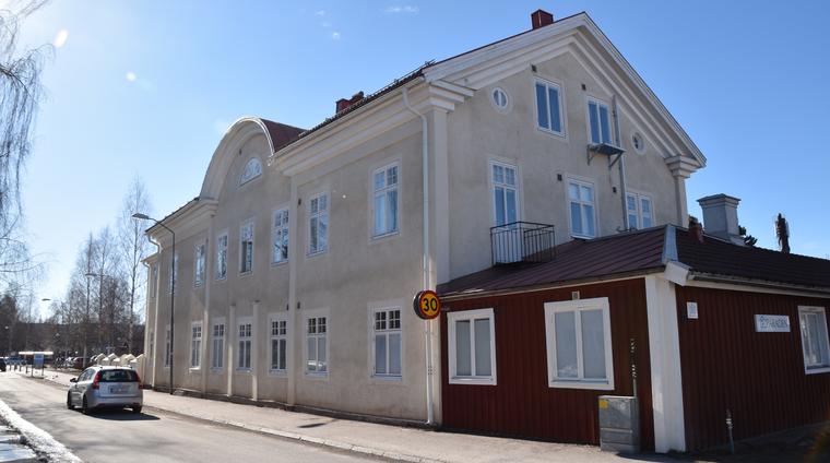 Byggnaden från Rättviksvägen.